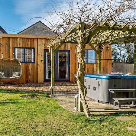 Log Cabin Near Bath Chippenham  Exterior foto