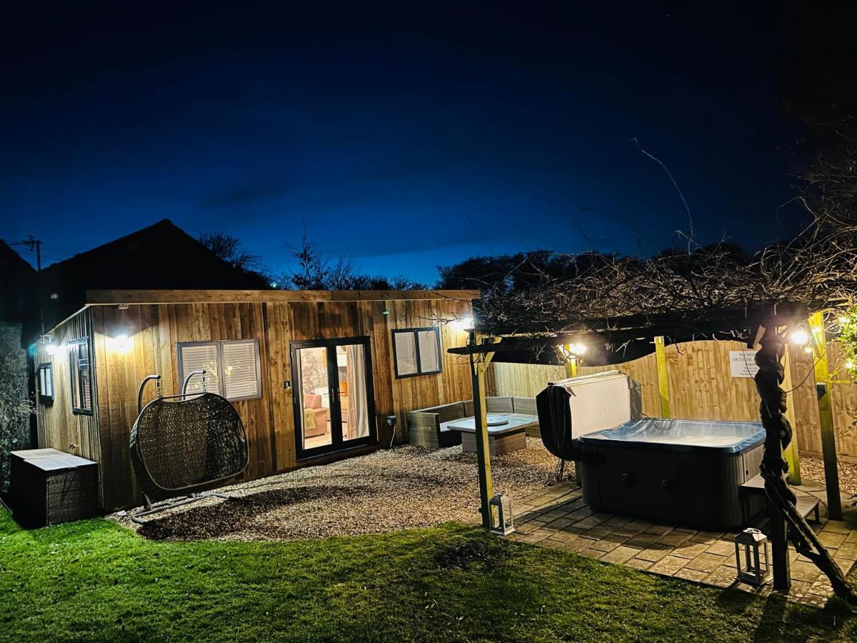 Log Cabin Near Bath Chippenham  Exterior foto